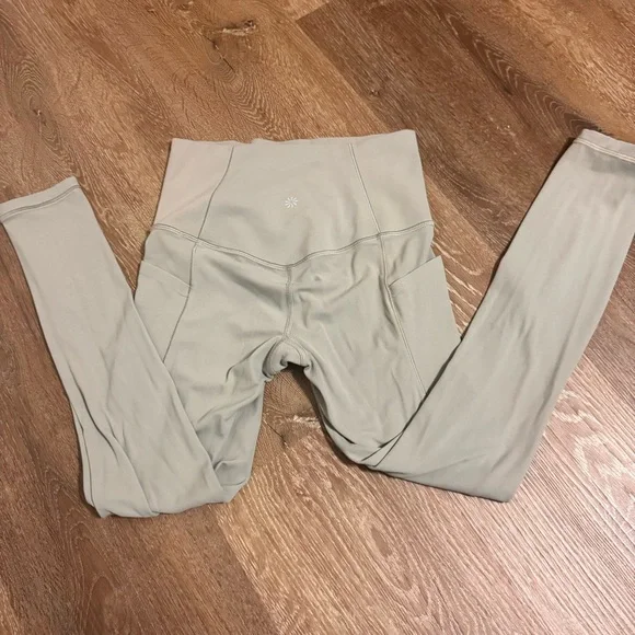 Athleta Salutation Stash High-Rise 7/8 Leggings - Picture 5 of 7